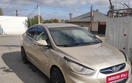 Hyundai Solaris II рестайлинг, 2011 год, 790 000 рублей, 5 фотография