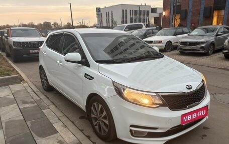 KIA Rio III рестайлинг, 2016 год, 960 000 рублей, 1 фотография