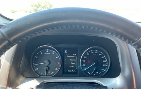 Toyota RAV4, 2017 год, 2 100 000 рублей, 9 фотография