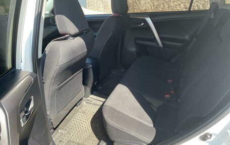 Toyota RAV4, 2017 год, 2 100 000 рублей, 10 фотография