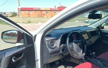 Toyota RAV4, 2017 год, 2 100 000 рублей, 8 фотография