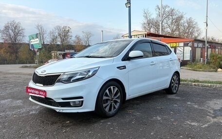 KIA Rio III рестайлинг, 2016 год, 960 000 рублей, 3 фотография