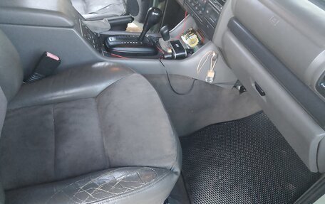 Land Rover Discovery III, 2001 год, 900 000 рублей, 1 фотография