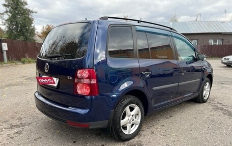 Volkswagen Touran III, 2008 год, 650 000 рублей, 5 фотография