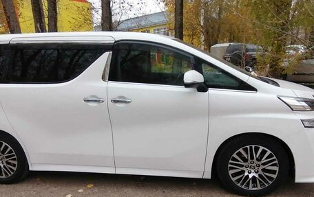 Toyota Vellfire II, 2017 год, 3 650 000 рублей, 3 фотография