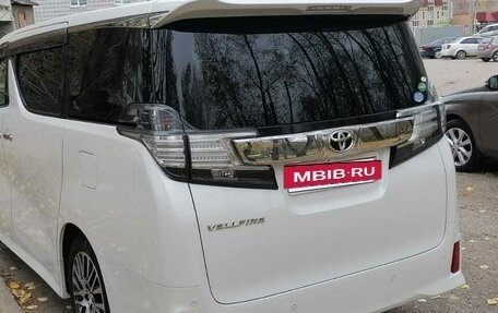 Toyota Vellfire II, 2017 год, 3 650 000 рублей, 6 фотография