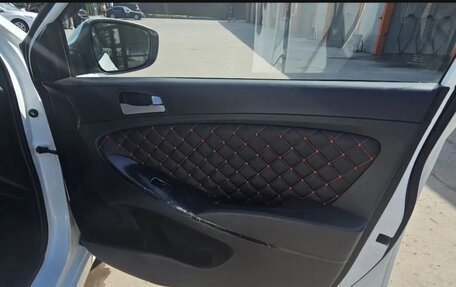 Hyundai Solaris II рестайлинг, 2015 год, 650 000 рублей, 11 фотография