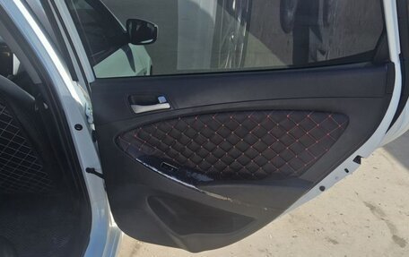 Hyundai Solaris II рестайлинг, 2015 год, 650 000 рублей, 12 фотография
