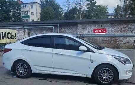 Hyundai Solaris II рестайлинг, 2015 год, 650 000 рублей, 4 фотография
