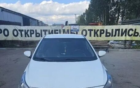 Hyundai Solaris II рестайлинг, 2015 год, 650 000 рублей, 21 фотография