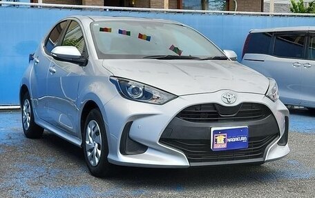 Toyota Yaris, 2021 год, 1 050 000 рублей, 1 фотография