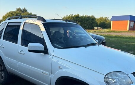 Chevrolet Niva I рестайлинг, 2012 год, 540 000 рублей, 2 фотография
