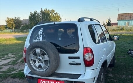 Chevrolet Niva I рестайлинг, 2012 год, 540 000 рублей, 3 фотография