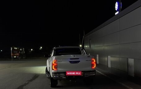 Toyota Hilux VIII, 2015 год, 3 300 000 рублей, 9 фотография