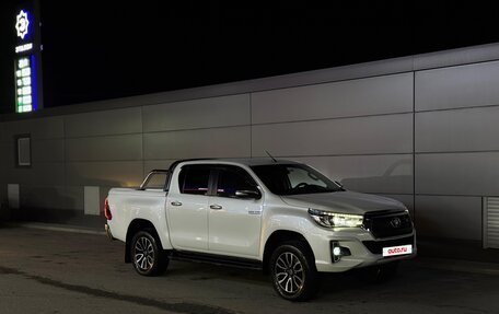 Toyota Hilux VIII, 2015 год, 3 300 000 рублей, 13 фотография