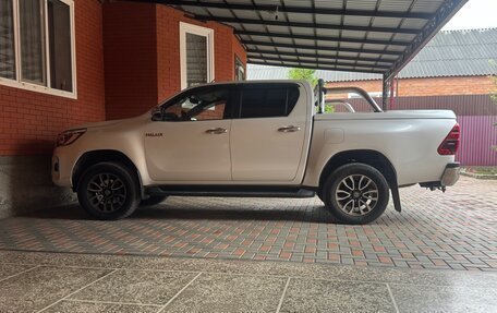 Toyota Hilux VIII, 2015 год, 3 300 000 рублей, 16 фотография