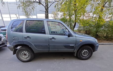 Chevrolet Niva I рестайлинг, 2009 год, 300 000 рублей, 3 фотография