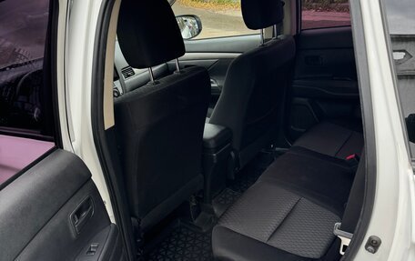 Mitsubishi Outlander III рестайлинг 3, 2014 год, 1 100 000 рублей, 5 фотография