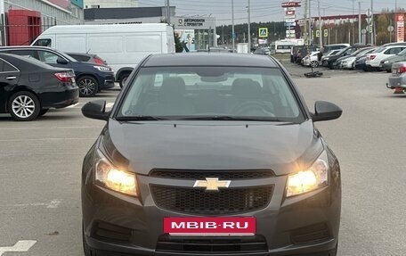 Chevrolet Cruze II, 2011 год, 730 000 рублей, 3 фотография