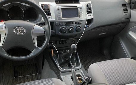 Toyota Hilux VII, 2012 год, 2 000 000 рублей, 7 фотография