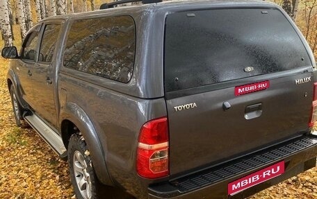 Toyota Hilux VII, 2012 год, 2 000 000 рублей, 2 фотография