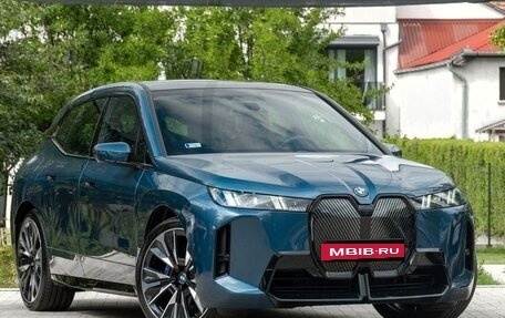 BMW iX, 2025 год, 12 000 000 рублей, 3 фотография