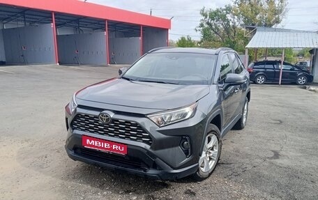 Toyota RAV4, 2019 год, 2 900 000 рублей, 1 фотография