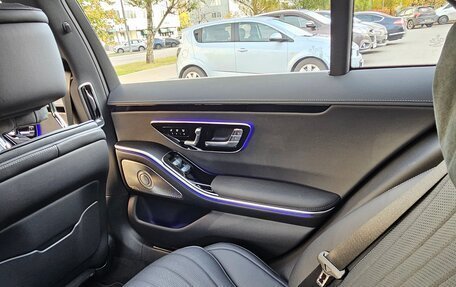 Mercedes-Benz S-Класс, 2024 год, 13 000 000 рублей, 25 фотография