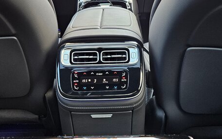 Mercedes-Benz S-Класс, 2024 год, 13 000 000 рублей, 23 фотография