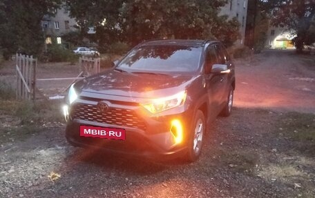 Toyota RAV4, 2019 год, 2 900 000 рублей, 9 фотография