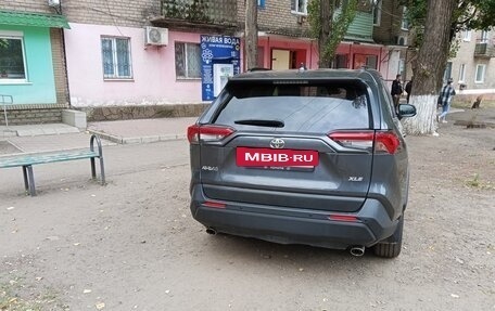 Toyota RAV4, 2019 год, 2 900 000 рублей, 7 фотография