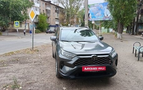 Toyota RAV4, 2019 год, 2 900 000 рублей, 4 фотография