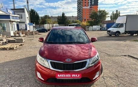 KIA Rio III рестайлинг, 2013 год, 790 000 рублей, 2 фотография