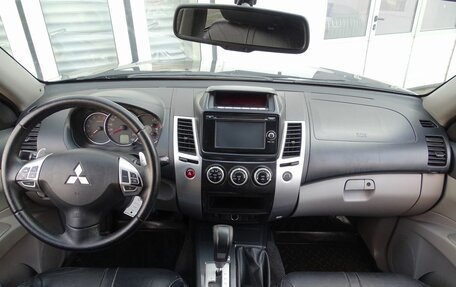 Mitsubishi Pajero Sport II рестайлинг, 2015 год, 1 650 000 рублей, 4 фотография