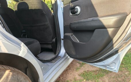 Nissan Tiida, 2011 год, 850 000 рублей, 13 фотография