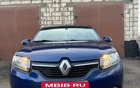 Renault Logan II, 2017 год, 990 000 рублей, 2 фотография