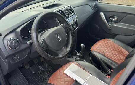 Renault Logan II, 2017 год, 990 000 рублей, 19 фотография