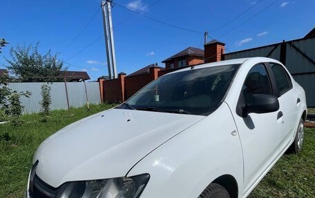 Renault Logan II, 2015 год, 640 000 рублей, 2 фотография