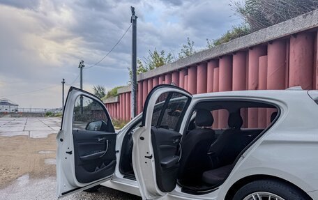 BMW 1 серия, 2015 год, 1 590 000 рублей, 21 фотография