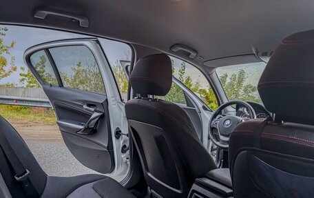 BMW 1 серия, 2015 год, 1 590 000 рублей, 32 фотография