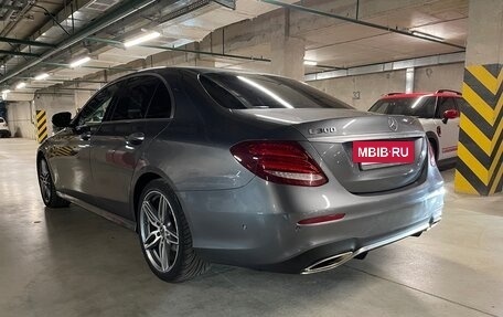 Mercedes-Benz E-Класс, 2019 год, 4 050 000 рублей, 5 фотография