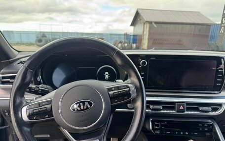 KIA K5, 2021 год, 2 800 000 рублей, 24 фотография