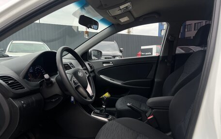 Hyundai Solaris II рестайлинг, 2016 год, 900 000 рублей, 3 фотография