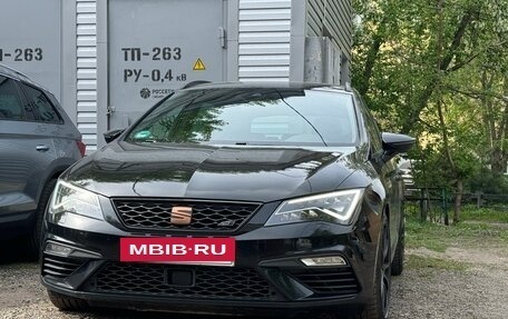 SEAT Leon Cupra III, 2020 год, 3 450 000 рублей, 2 фотография