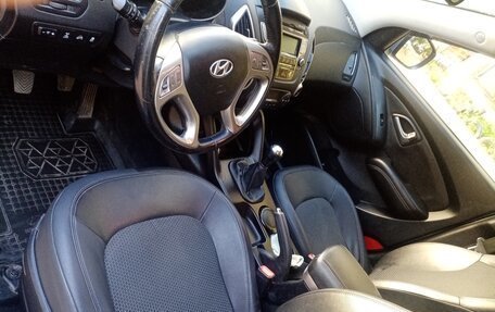 Hyundai ix35 I рестайлинг, 2011 год, 1 350 000 рублей, 1 фотография