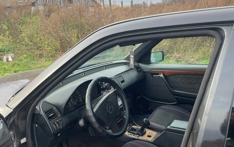 Mercedes-Benz C-Класс, 1994 год, 330 000 рублей, 7 фотография