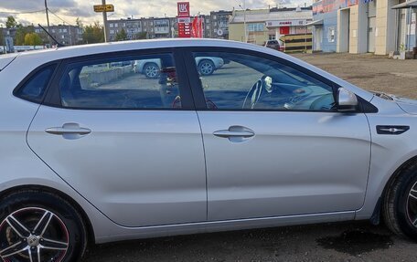 KIA Rio III рестайлинг, 2014 год, 890 000 рублей, 2 фотография