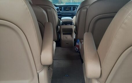 KIA Carnival III, 2019 год, 3 000 000 рублей, 26 фотография