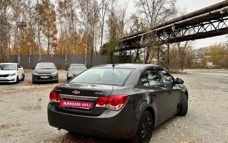 Chevrolet Cruze II, 2011 год, 435 000 рублей, 4 фотография