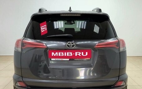 Toyota RAV4, 2017 год, 2 330 000 рублей, 5 фотография